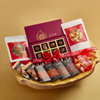 Jus'trufs Chocolate Delights For All Hamper- 800 gms