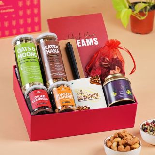 Omay Festive Galore 8-in-1 Kit